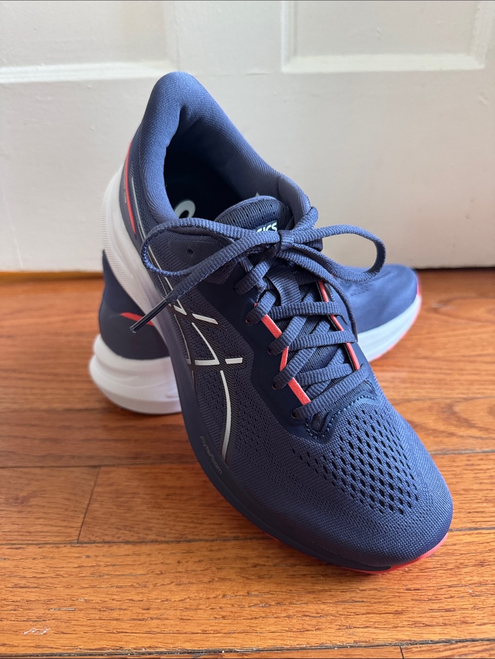 Asics GT-1000 13 Running Shoes women’s size 9